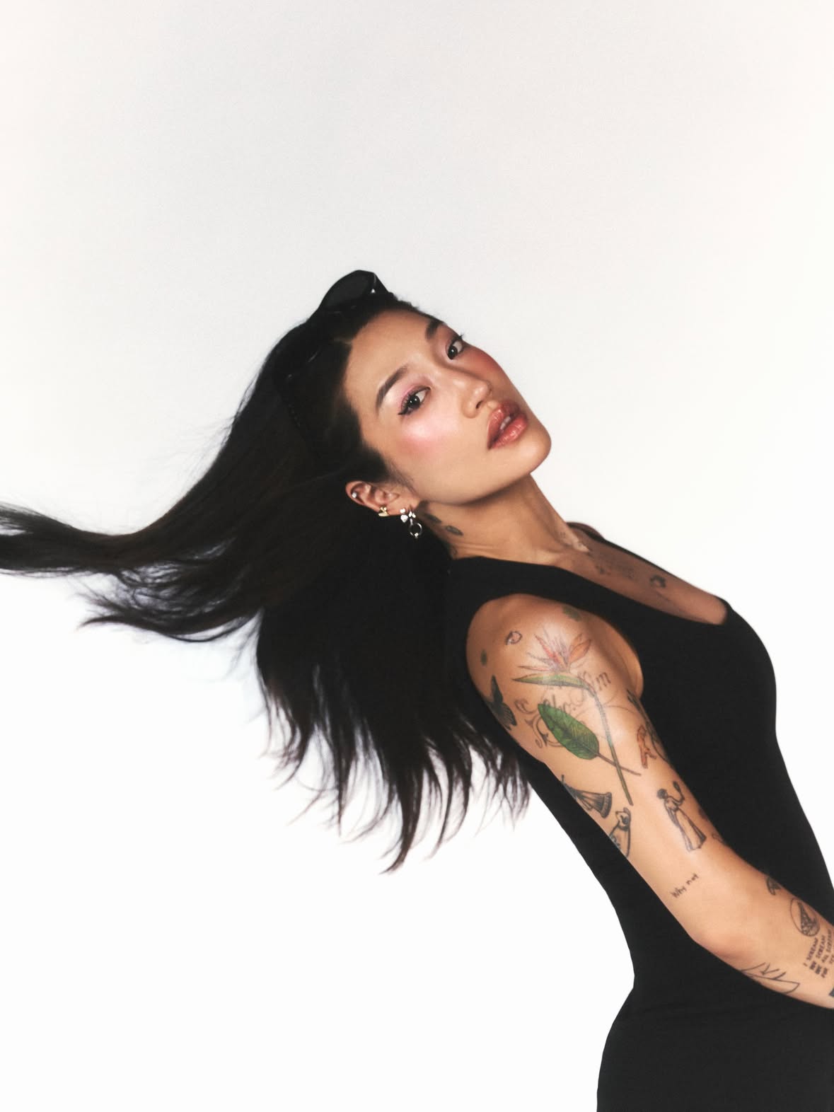 Very excited about this month 🖤 

📷 @poishx 
💄 @davidgillers 
💇🏻‍♀️ @tak8133 
👗 @yanderejan