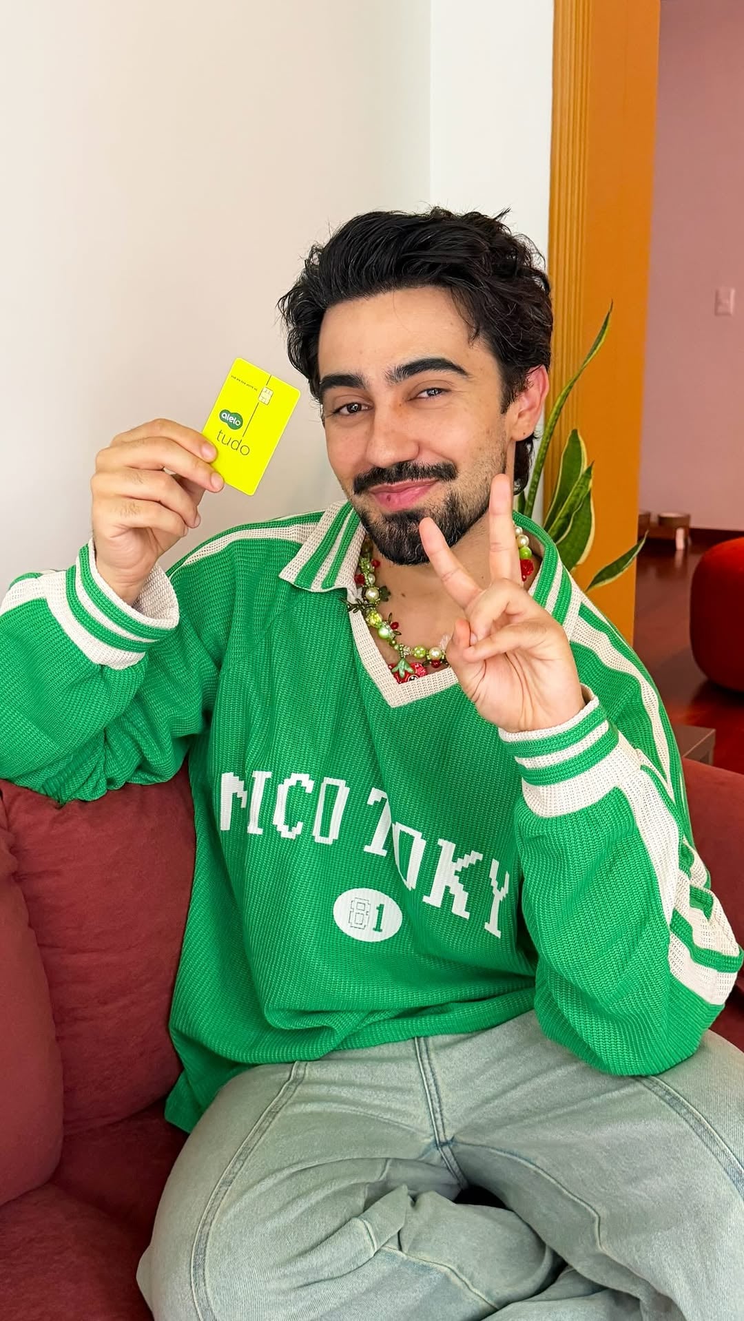 Dentre esses benefícios da vida adulta, qual o seu preferido? 💚 O meu é estar por dentro de todos os melhores benefícios que eu tenho direito seguindo a @alelobrasil aqui no Insta! 👀 Corra pra seguir também e não perder nenhuma dica! #publi