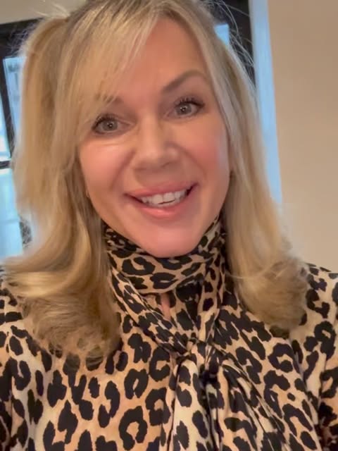 Tah dah my Glow Up Reveal 
.
I feel so excited to share with you all what #tweakments I have had over the last 4 weeks. 
.
I'm overjoyed with the results @karolinajendrasaesthetics not only did she had to deal with my nerves, she also is extremely sensitive, caring,  professional and super knowledgeable about injectables.
.
My cancer Team are fully aware of what I have had done and are completely supportive as they know what S**T I've been through and continue to go through.
.
I feel fresher than ever not overdone to the point that when I've asked questions to friends. Family and Clients they have all said to me you're glowing 🫶
.
Thank you @karolinajendrasaesthetics @jeanie_beanie13 I can't express enough how grateful I am x
(Pr) (ad)
.
#glowup #injectables #london #asthetics