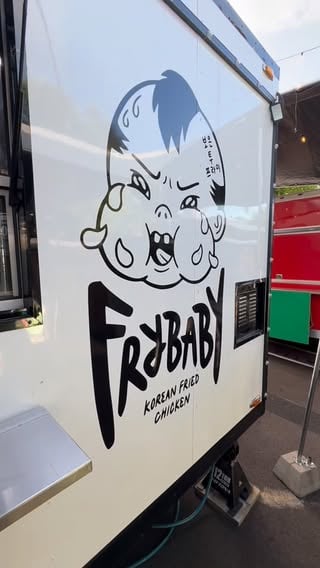 @theheistpdx is a food cart pod in southeast Portland and it’s home to some of our favorite spots...and we’re now adding FRYBABY (@frybaby.pdx) to that list!

- 4 Whole wings $19
- Kimchi mac $7
- Korean curry gravy & mashers $7

📍FRYBABY
4727 SE Woodstock Blvd
Portland, OR 97206