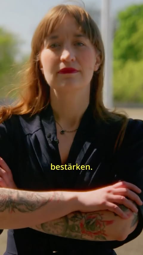Wir geben uns zusammen Mut. Es ist immer die Zeit, solidarisch zu sein 🚩

Interview MAKE IT COUNT mit @heidireichinnek 

👀 Kommt am 9.6. in Den MEGA ZOOM von widersetzen. Dort gibt es alle Infos zu den Protesten gegen den AfD Bundesparteitag in Erfurt am 4. Juli.
