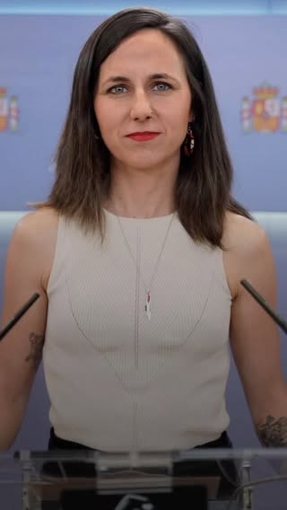¿Qué le debe Sánchez a Marlaska para que siga sin dimitir tras la brutal agresión de un policía a una profesora jubilada de 68 años?