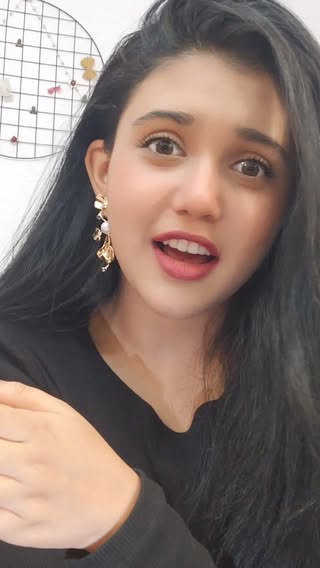 PHELI DAFAA ❤️
.
.
.
.
#sarahkilledar #actress #trendingreels #explorepage #fyp