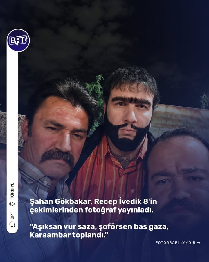Yana kaydırınız.

Şahan Gökbakar, Recep İvedik 8'in çekimlerinden fotoğraf yayınladı.

"Aşıksan vur saza, şoförsen bas gaza, Karaambar toplandı."