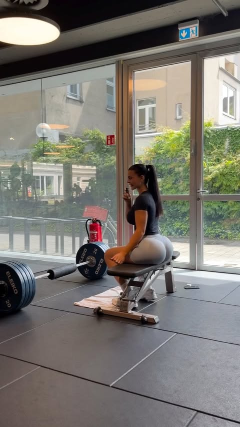 Ich bin zurück✨

#fürdich #gymvlog #gymgirl #gym