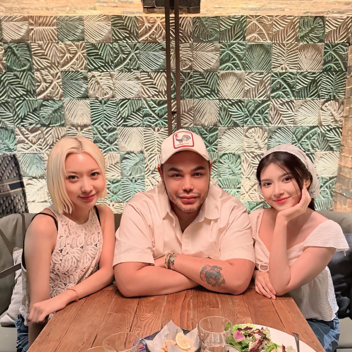 Good conversations, endless laughter, shared stories, and the kind of comfort that only genuine friendships can bring.

Sometimes, happiness is simply sitting around the same table with people who make your soul feel lighter. 

#ivangunawan
#friendship
#catchingup