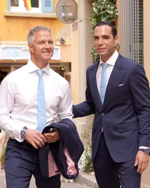 Ein erstes Hochzeitsfoto aus Saint-Tropez. 💍 Erlebe die Hochzeit am 6. Juni hautnah: »Ralf & Étienne: Wir sagen Ja« exklusiv bei @skydeutschland & @wowtvde. #SkyDeutschland #RalfUndÉtienne #Hochzeit