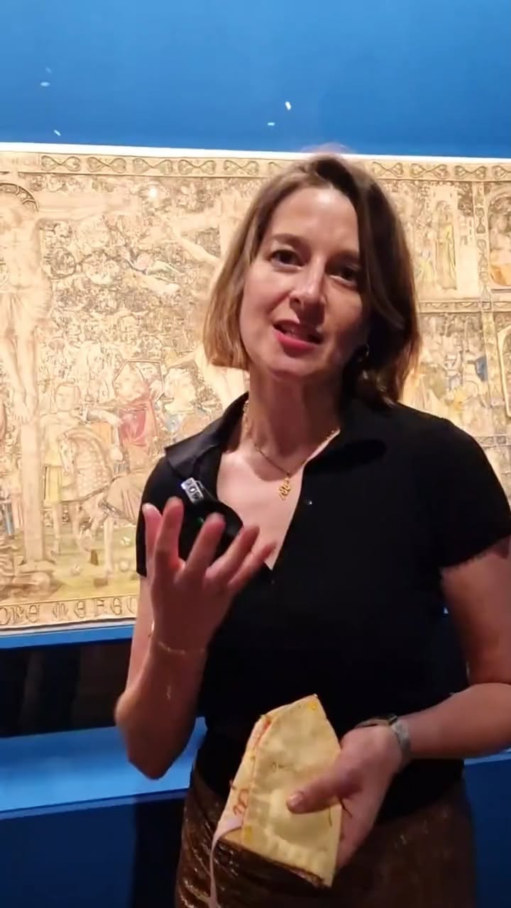 “Reimaginar lo sagrado”, un taller de bordado con @bea.lema 

Vídeo en directo con Ana Moreno, coordinadora general de #PradoEducación, y Bea Lema, artista ganadora del Premio Nacional de Comic 2024 con “El Cuerpo de Cristo”, cuyas ilustraciones son bordados. 

Bea Lema (@bea.lema) imparte estos días el curso teórico práctico “Reimaginar lo sagrado” a partir de la observación y análisis de varias obras de la exposición “A la manera de Italia. España y el gótico mediterráneo (1320 - 1420)”

La exposición, comisariada por Joan Molina Figueras, cuenta con el patrocinio exclusivo de Fundación BBVA