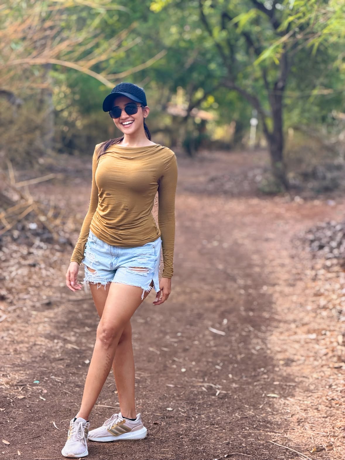 me: i’ll just go for a short cycle ride 🚲
also me: stops every 5 minutes because the vibe is too good 📸✨

#🚲