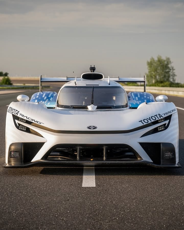 @toyotaracing.wec is bringing hydrogen power to Le Mans ⚡️
 
Next week at the Circuit de la Sarthe, the liquid hydrogen-fuelled TR LH2 Racing Prototype will make its first public demonstration runs.
 
Based on the GR010 HYBRID Hypercar, it marks the next step in Toyota’s hydrogen journey in motorsport.
 
#WEC #LeMans24 #Toyota