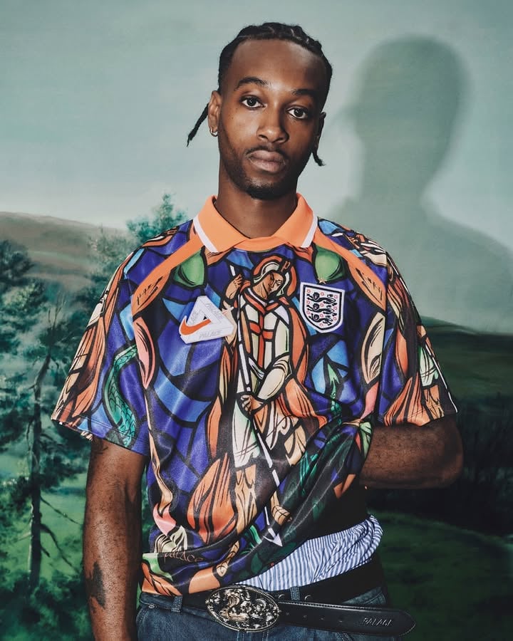 ♻️
• PALACE NIKE ENGLAND
• TEAM SPIRIT
• GANG WAY
• LAUNCHING FRIDAY JUNE 12TH:
• UK, EU, US, CA (ONLINE / IN-STORE)
• LAUNCHING SATURDAY JUNE 13TH:
• JPN (ONLINE / IN-STORE)
• AUS, NZ (ONLINE)
• KOR (IN-STORE)
• HK (IN-STORE)        
• CN (IN-STORE / WECHAT)
• LAUNCHING TUESDAY JUNE 16TH:
• SNKRS AND SELECT RETAILERS 
📸 @sophographylondon