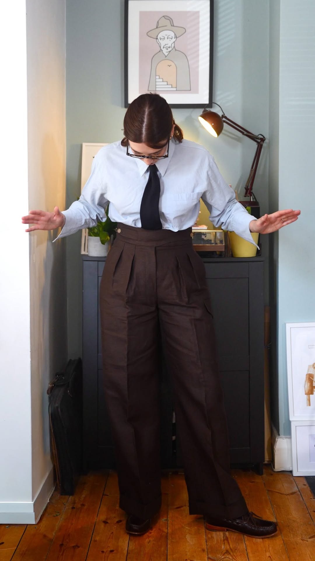 My bespoke trousers arrived this week all the way from Japan, and it might be the best souvenir I’ve ever brought back with me! 今週、日本からオーダーメイドのズボンが届いて、持って帰ってきたお土産の中で一番かもしれない！

What do you think? 

#suit #japanesestyle #japan