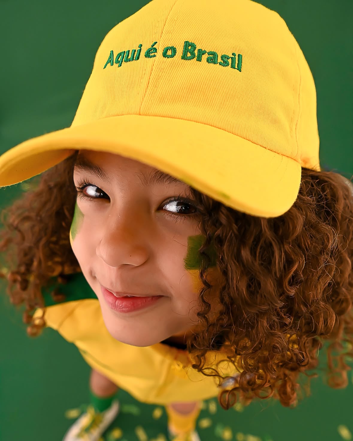 Furacõezinhos, eu tô no modo 100% Copalizadaaa! ⚽🇧🇷✨

Depois do jogo de domingo, fiquei com ainda mais esperança de ver o Brasil ganhar o hexa! 🏆

Já aproveitei e corri lá na @photodefato pra fazer umas fotos bem no clima de torcedora 😂📸

Será que eu vou ver o Brasil ser campeão da Copa pela primeira vez? Eu tô aqui na torcida e acreditando muuuito! 💫💙💛💚