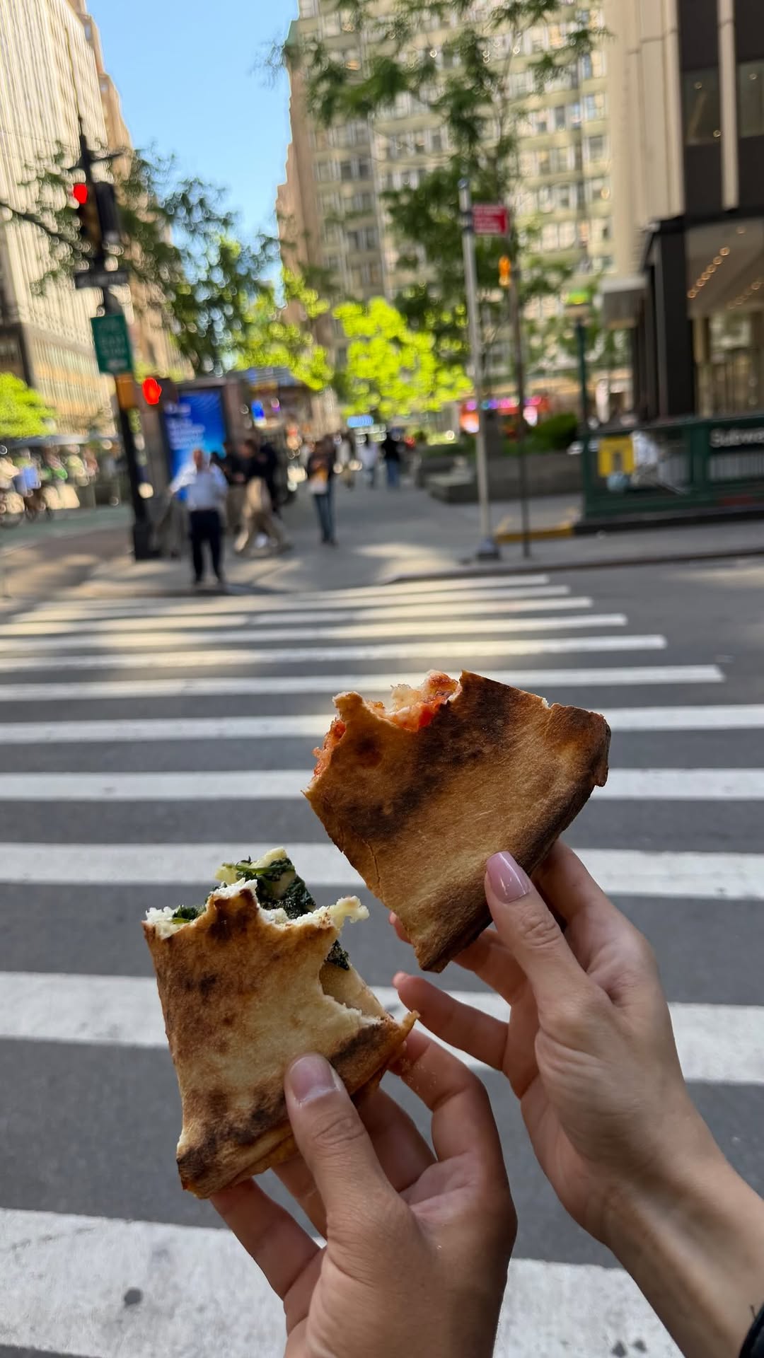 Took a bite 🍎🍕