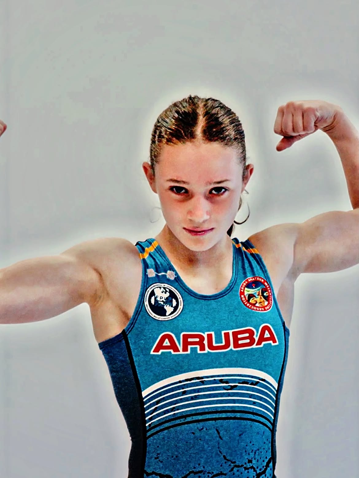 🇦🇼 Honoured. Grateful. Ready. 🇦🇼 

I’m beyond proud to officially announce my selection to Team Aruba 🇦🇼 for Olympic-style weightlifting!

To represent Aruba at the highest level is a privilege I don’t take lightly. Thank you to everyone who has supported me throughout this journey — coaches, teammates, family, friends, and everyone in the weightlifting community.

This is only the beginning. Excited for what’s ahead and ready to make history together. 🏋️‍♀️🔥

#TEAMARU #ARUBA

———

🇦🇼 Honra. Agradecido. Ta Cla. 🇦🇼

Mi ta hopi orguyoso di por anuncia oficialmente mi seleccion pa Team Aruba 🇦🇼 den Hisamento di Peso estilo olimpico.

Representa Aruba na e nivel mas halto ta un honor grandi cu mi no ta tuma levemente. Masha danki na tur hende cu a apoya mi den e trayecto aki — entrenadornan, compañeronan di equipo, famia, amigonan, i tur hende den comunidad di Hisamento di Peso. 

Esaki ta solamente e cuminsamento. Mi ta emociona pa loke ta bini i cla pa haci historia hunto. 🏋️‍♀️🔥

ARUBA ARIBA

—

@arubaweightlifting @aruba_olympic_committee
Video by @shotbyw