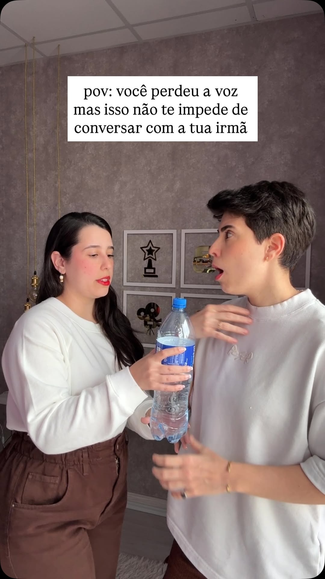 A conexão é tão grande que a gente tava vestida igual sem combinar (de novo) 

#reels #humor #irmã