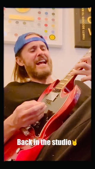 Feels good to be back in the studio🤓🎸 who wants new @30secondstomars music?