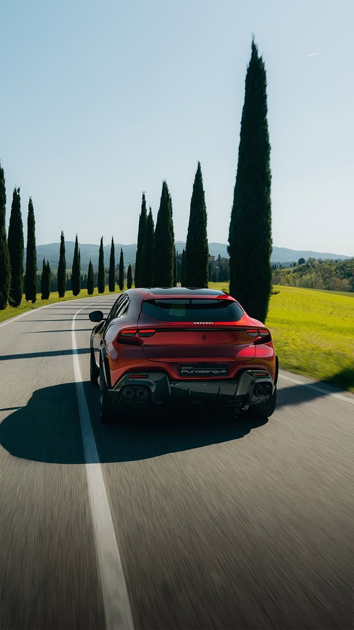 The enhanced sound of sharpened sportiness and dynamics. This is the #FerrariPurosangue #HandlingSpeciale.

#Ferrari