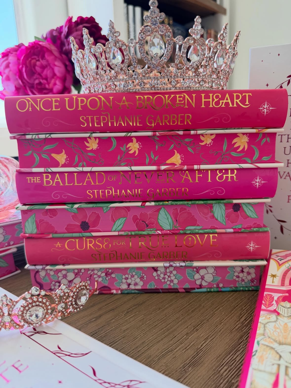 My heart didn’t stop, yours stopped. 🥹 💘This is the beautiful Once Upon A Broken Heart fairytale collection from @scholastic_uk and I feel like this would probably be Evangeline’s favorite set of the books. 

@scholastic_uk really outdid themselves on the details of this one! They have updated pink covers, magical flowered edges, pink end papers and pink foiled designs underneath the dust jacket! So much pink and so much magic!

For those of you who want a closer look, I’ll be sharing more in my stories. These went up for preorder a little while back but I do think there might still be a few sets left, so I’ll try to share a link in my stories as well.