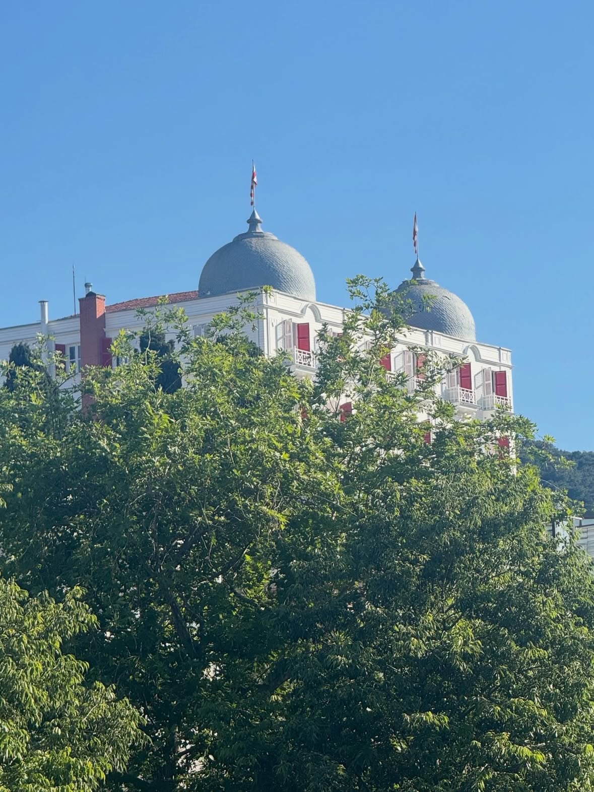 Büyükada’da bir gece, Mustafa Kemal’in kaldığı odanın penceresinden İstanbul, dans ettiği salonda kahvaltı, Splendid gerçekten bambaşka bir duygu…