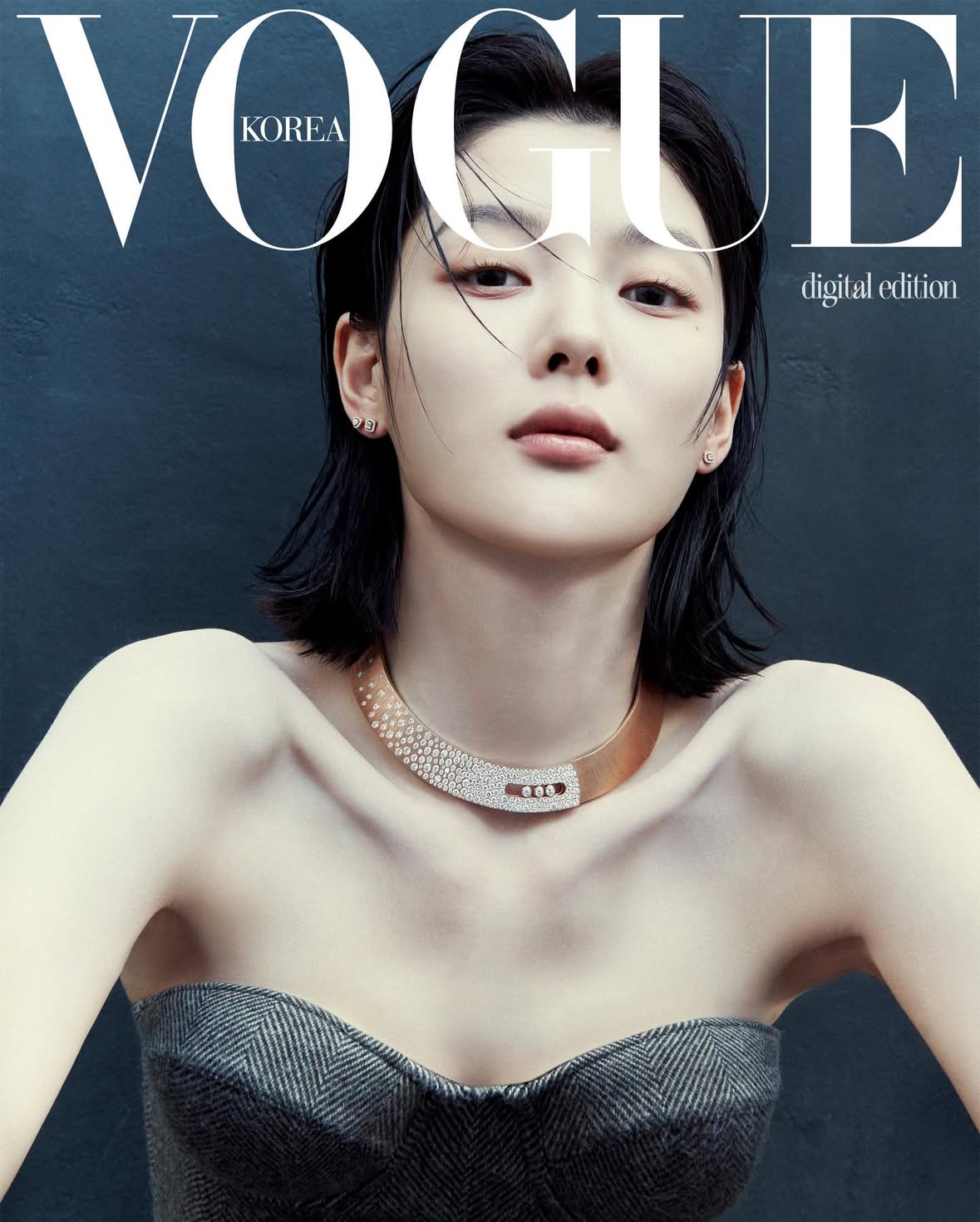 #협찬 #VogueDigitalCover
가장 절제된 방식으로 가장 찬란한 존재. 김유정의 고요한 얼굴, 메시카의 대담한 빛. 

digital editor KWON MINJI
photographer GO WONTAE
hair BAKHA
makeup HA SEONGJU
stylist WONSEO
nail HEO JINHEE
set BLUEFAST
-
@you_r_love @messika #Messika #메시카 #DiamondsInMotion