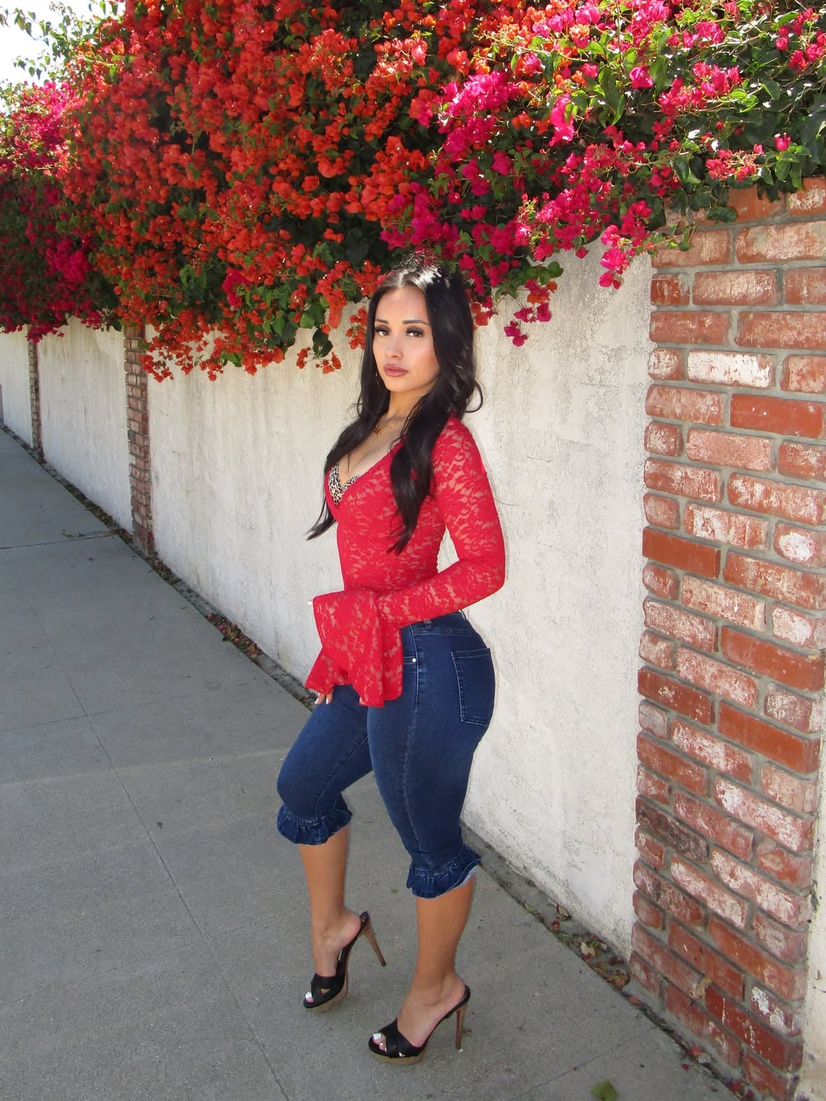 @fashionnova 
🔎Steal The Show Ruffle Denim Capris
🔎Long Time Lover Ruffle Long Sleeve Top