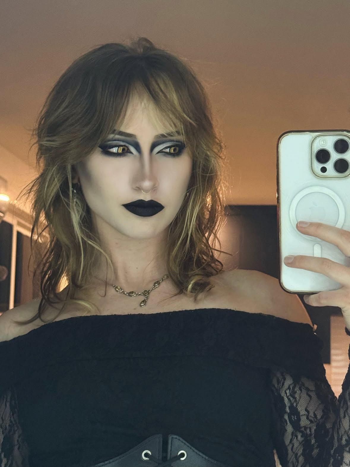 Been indulging my shapeshifter tendencies. 🖤

#makeup #gothstyle #blacklipstick #altgirl #ootd