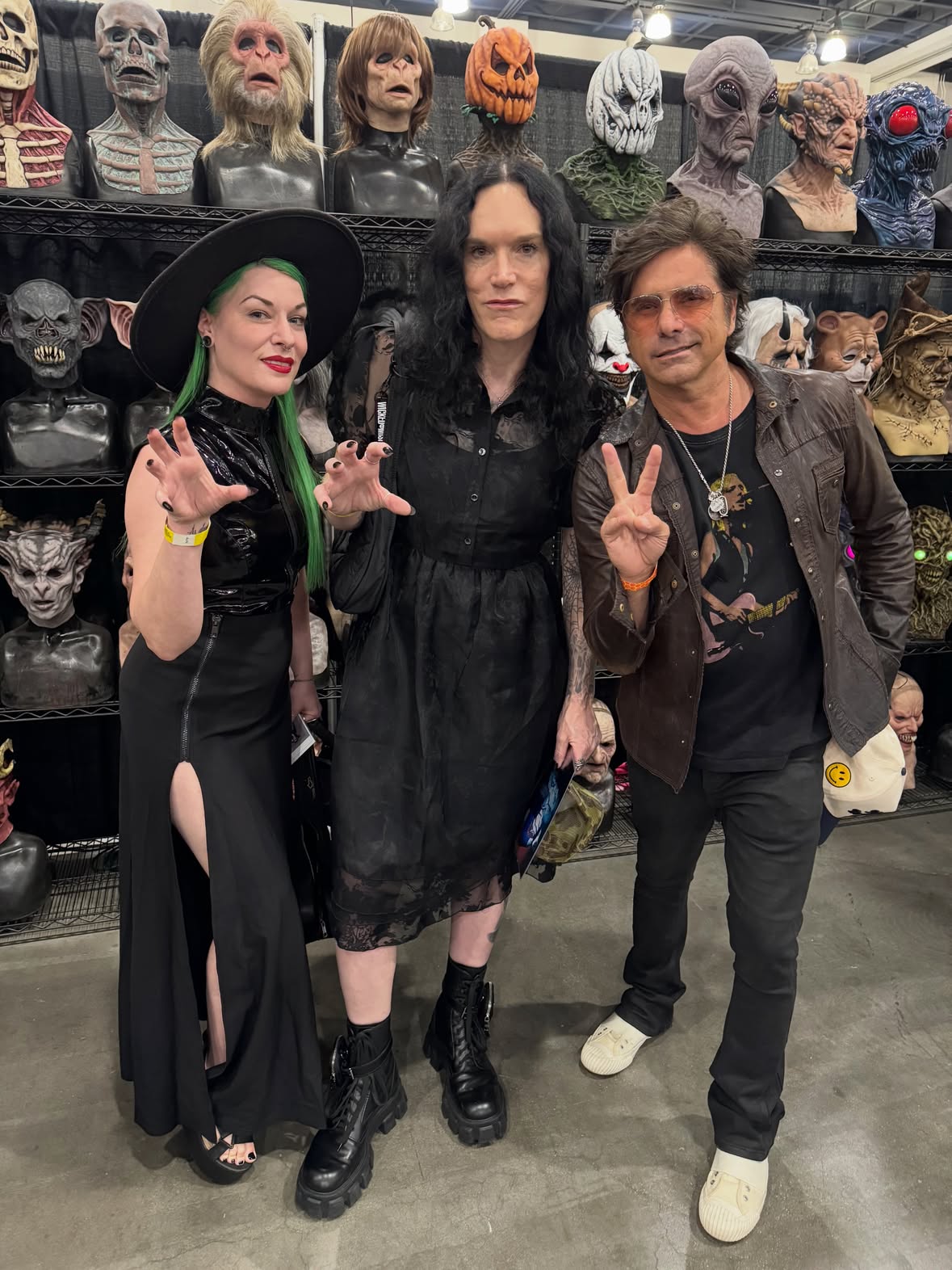 Monsterpalooza…where we get to hang out with friends and monsters.  Just a heads up…we have some really killer content coming soon on the channel.  And a huge thank you to everyone who said hello to us this past weekend and took pictures.  Make sure to tag us because we would love to see them.  We love you all.
#grimmlifecollective #monsterpalooza #halloween #horror