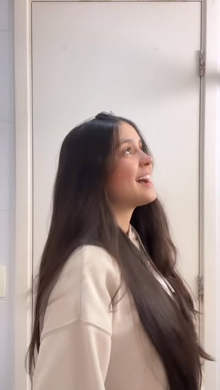 cover dessa música perfeita!! 
- Parte Do Seu Mundo 💜🧜🏼‍♀️