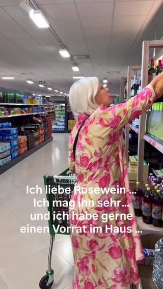 …….

Mein Mann sagt…
Wein hat Kalorien…!
.
Glaubst du alles was dein
Mann/Partner sagt…?
.
Eigentlich mag ich keine
Spielverderber….!
.
im Moment habe ich ein 
Probelm mit unserer 
Situation….
.
wie hättest du reagiert…?
.
.
.
MALLORCA • URLAUBISTSCHÖN •
BESTAGER • ROSÉWEIN • WEILICHESLIEBE •
LOVEYOURSELF • EHEMANN