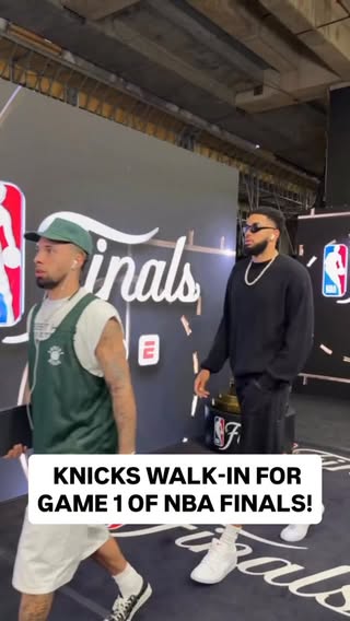 Making their first NBA Finals appearance since 1999… the @nyknicks arrive for Game 1 in San Antonio! Tune-in at 8:30pm/et on ABC! 🏆