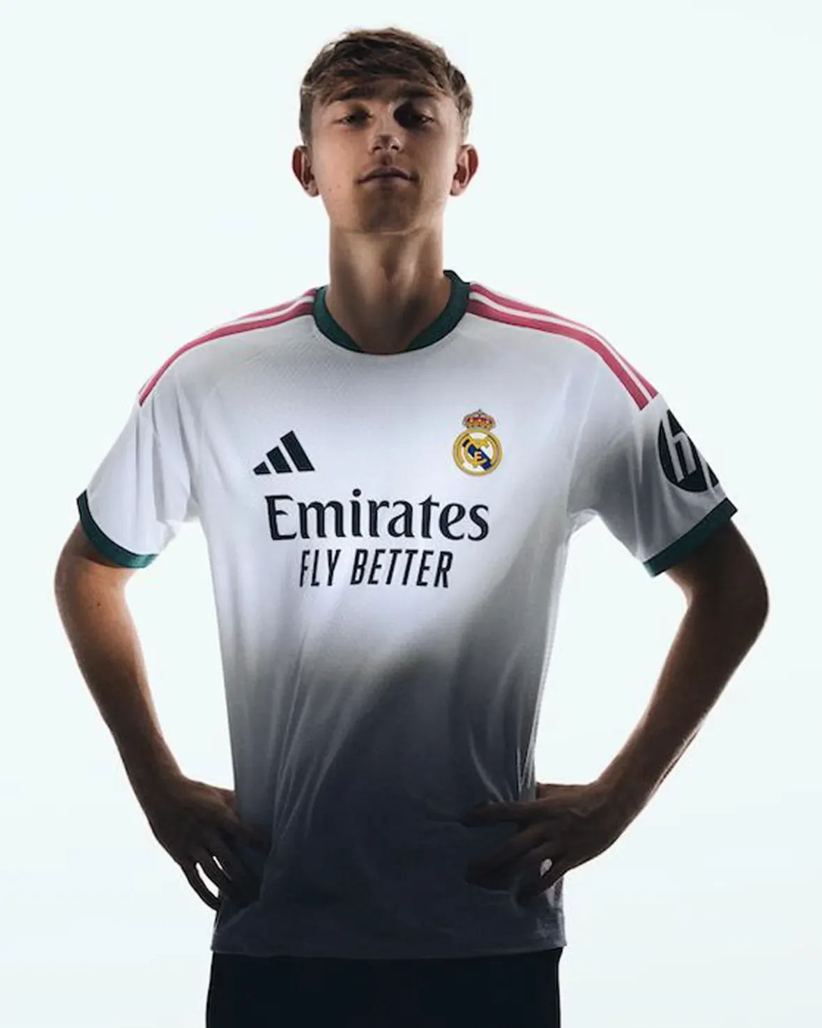 Una camiseta hecha de recuerdos, orgullo y la ambición de lo que está por venir. 🤍