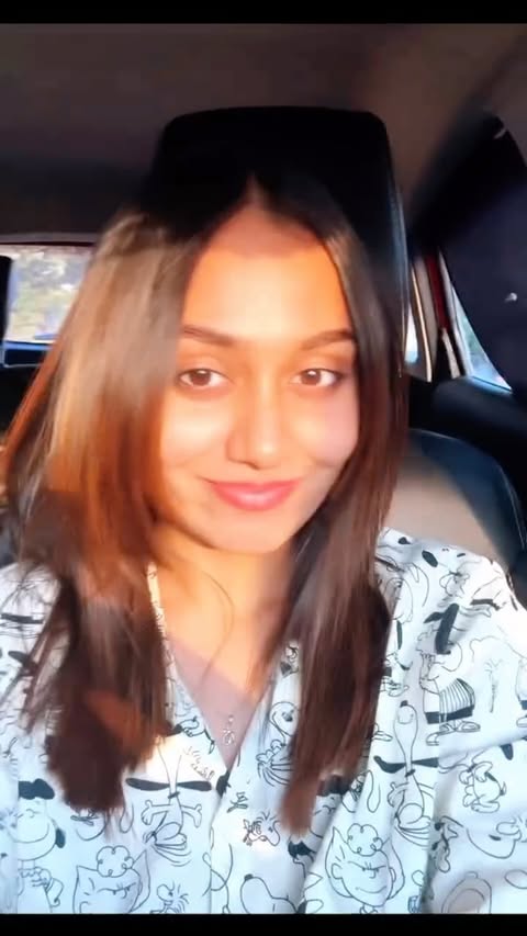 Hair’s been refreshed 💇‍♀️🌝🧿✨

 @virtue_salons 😄

#sreethukrishnan #hair #haircut #short