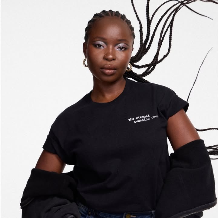 we asked @manthony783 to design a suite of custom looks to inspire your everyday artistry this summer, alongside a first look at some of the merch for the eternal sunshine tour.... stay tuned for full look breakdowns ✨♡
  photographer: @christianohermoso makeup: @manthony783 styling: @madmaven hair: @hairbyadrianc video: @brandonesparza models: @its_micaaah a_ishaadebayo
@ammanfaris @layla.palma
