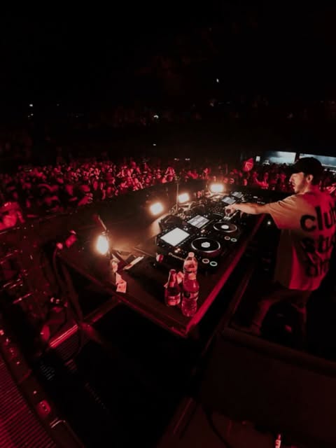 THANK YOU MISSION BALLROOM 

BIG UPS @hol.mp3 FOR HAVING ME OUT !!

WHO WANTS THE FULL SET ?!?!?!

📷 @iso.ash