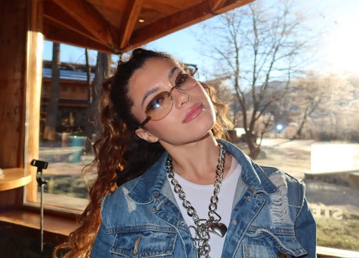Postales de invierno ❄️ 
.
.
@rickysarkany y sus magias❤️
Quien armó estos looks increíbles es la amiga personal de las girls @jp.fashionclub que la amamos 💣💋