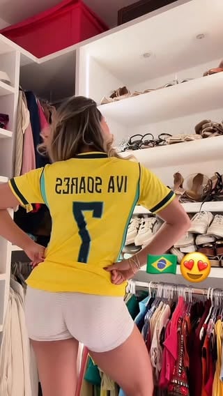A camisa do Brasil virou uniforme oficial de vocês também ou ainda não chegou nesse nível?😅😁