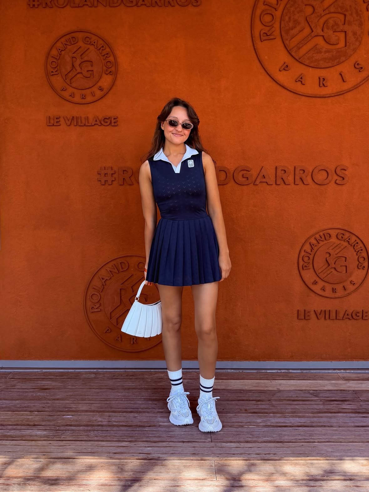 trop chanceuse de pouvoir voir autre chose que ma cuistoche

un grand merci à vous, @meta & @renault_france de m’avoir permis de vivre mon premier @rolandgarros 🐊