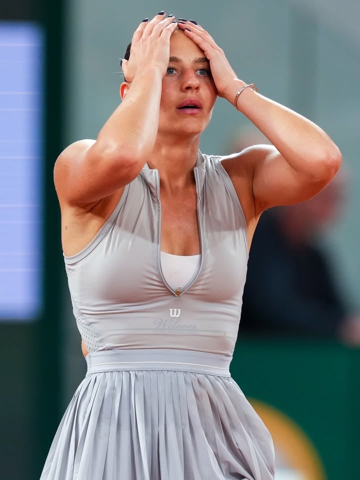 I keep talking about enjoying the process, and moments like this are a big reason why.

My first Grand Slam semi-final ❤️

It’s hard to put into words what this moment means, but I know one thing for sure: I’m proud of the player and person I’ve become on the way here.

Thank you, @elisvitolina, for a match worthy of this stage and for sharing this special moment for Ukrainian tennis.

#rolandgarros | @rolandgarros