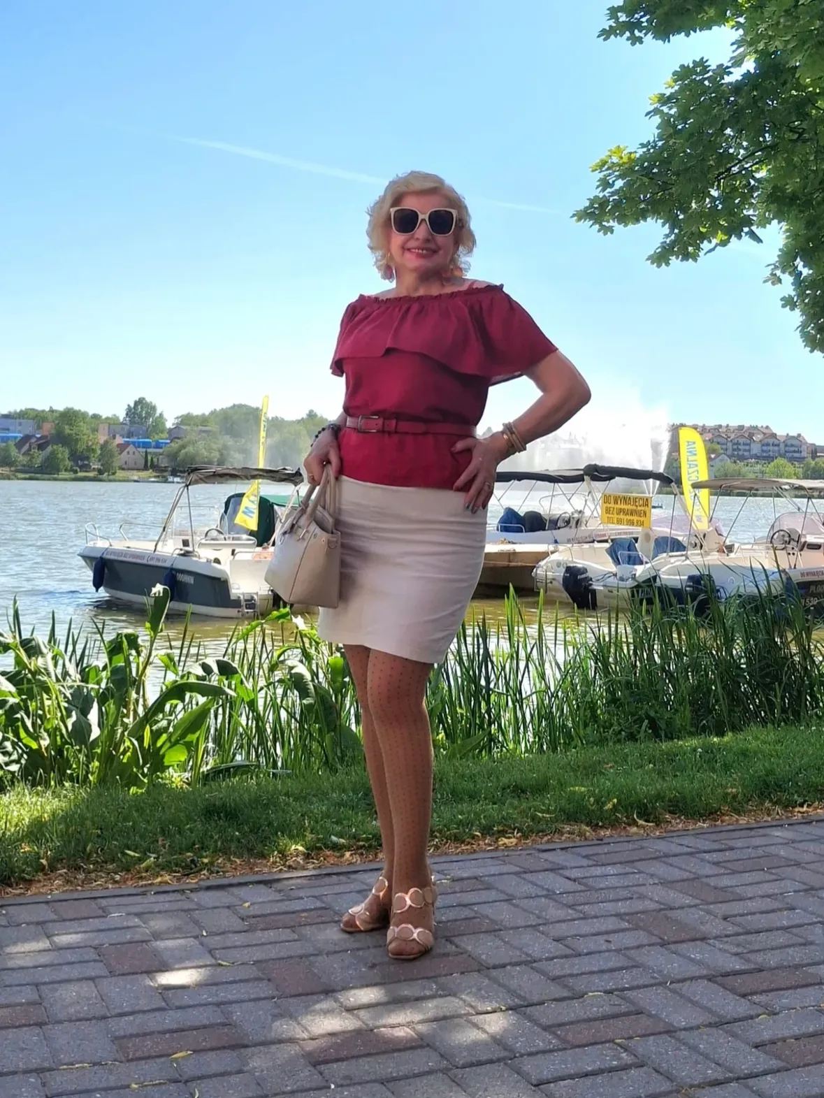 Dzień dobry  kochani, życzę  wspaniałego dnia, szczęścia, pozytywnej energii, uśmiechu ❤️😍🌸🥰😘💋💋

Pozdrawiam  serdecznie 😍💞💞

#środa #natura 
#spacer#relaks 
#pozytywnenastawienie