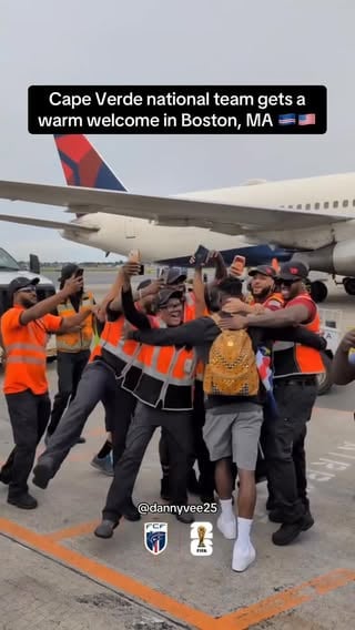 Cape Verde national team 🇨🇻 gets a warm welcome in Boston, MA 🇺🇸 home to the biggest Cape Verdean population in the world.

#caboverde #capeverde #worldcup #mundial #tubaroesazuis