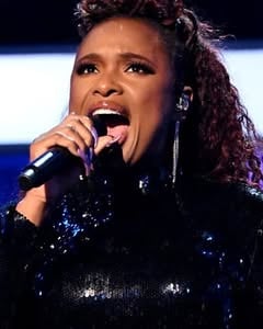 Jennifer Hudson slayed this Dreamgirls medley during the AFI LIFE ACHIEVEMENT AWARD: A TRIBUTE TO EDDIE MURPHY.