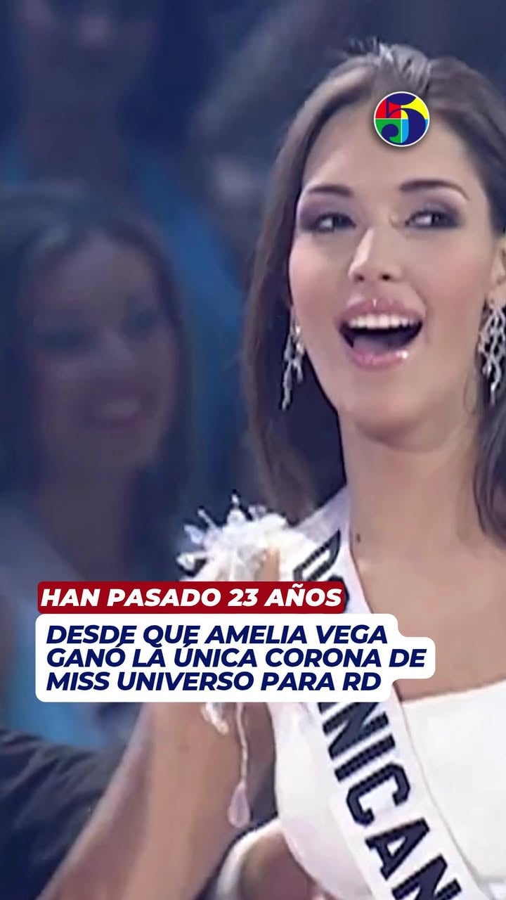Este 3 de junio se cumplen 23 años de la histórica victoria de Amelia Vega en el certamen de Miss Universo 2003, celebrado en la Ciudad de Panamá. Con apenas 18 años de edad, la representante dominicana se convirtió en la primera y, hasta la fecha, única mujer de República Dominicana en alzarse con la codiciada corona mundial de belleza. 

La joven de Santiago hizo historia al imponerse sobre candidatas de 71 países y territorios, logrando además el premio al Mejor Traje Nacional. Su triunfo marcó un antes y un después para los concursos de belleza en el país, convirtiéndose en un símbolo de orgullo nacional.

Amplíe más detalles en www.ntelemicro.com.

#AmeliaVega #MissUniverso#ConcursoDeBelleza #NTelemicro5 #EmisiónEstelarNT5
