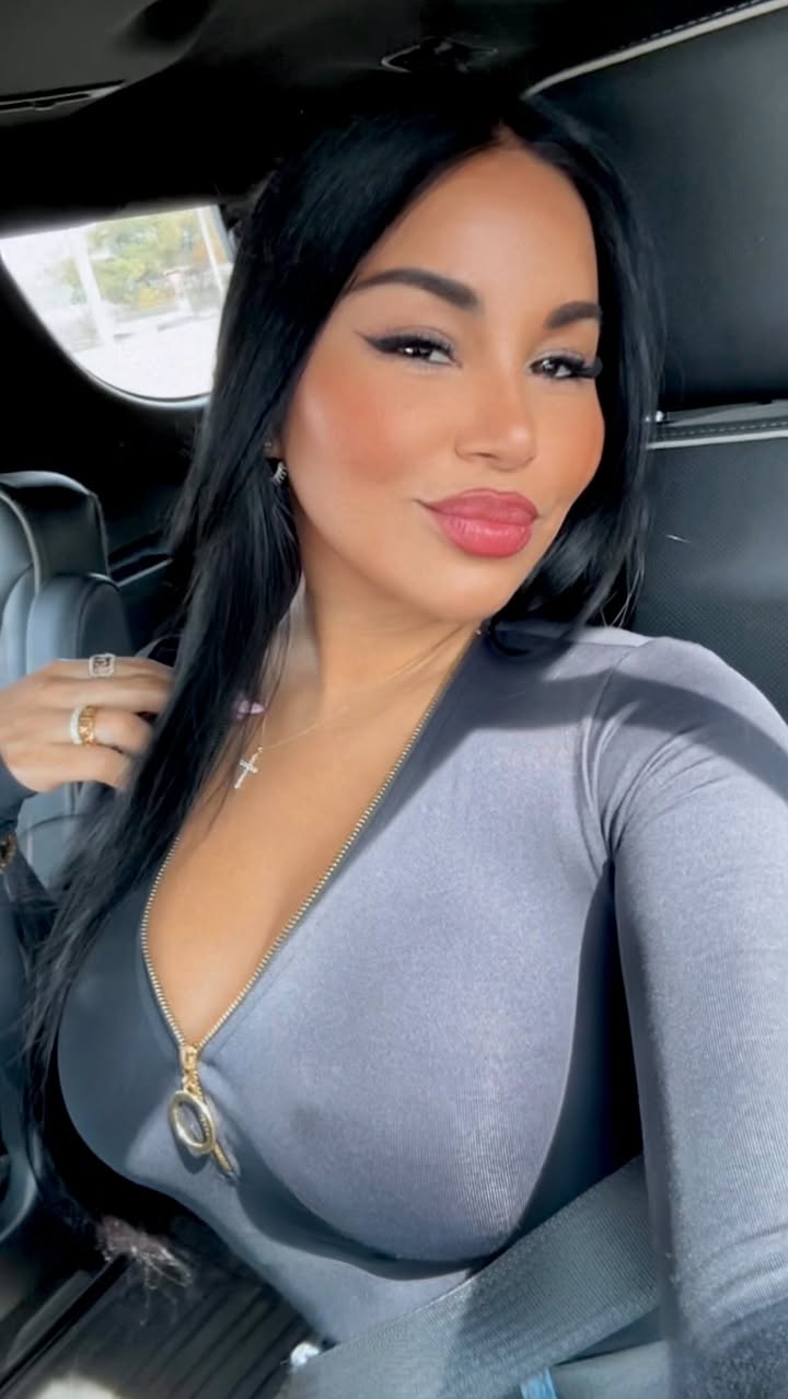 Ella huele a libertad, pero sabe a hogar...🖤