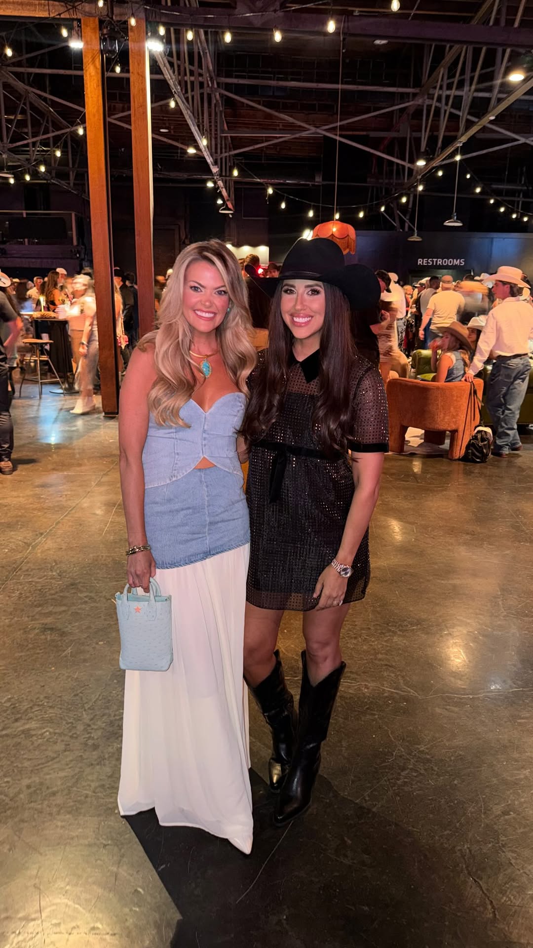 let’s go girls 🤠 #cmafest