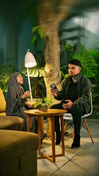 Masya Allah… Ngimbangin gestur @aisyah_hafizind yang terlalu bersemangat… saya jadi kurang santai ya 🙂
⠀
Tadabbur ayat… Dia tidak pernah lupa akan setiap lelah dan air matamu. Tetaplah tegar beribadah kepada-Nya, sebab surga telah disiapkan bagi mereka yang menjaga takwa 🤲🏻

Nantikan Murattal terbaru Aisyah di YouTube @NgajilahTV 🎦

*Imitation of Reciter Abdullah Al-Maliki
#Quran #قرآن