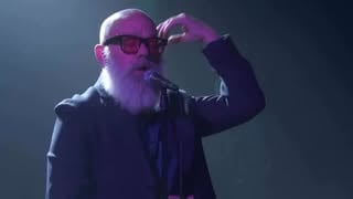 Michael and Andrew Watt perform “I Played the Fool” on @jimmykimmellive last night.
