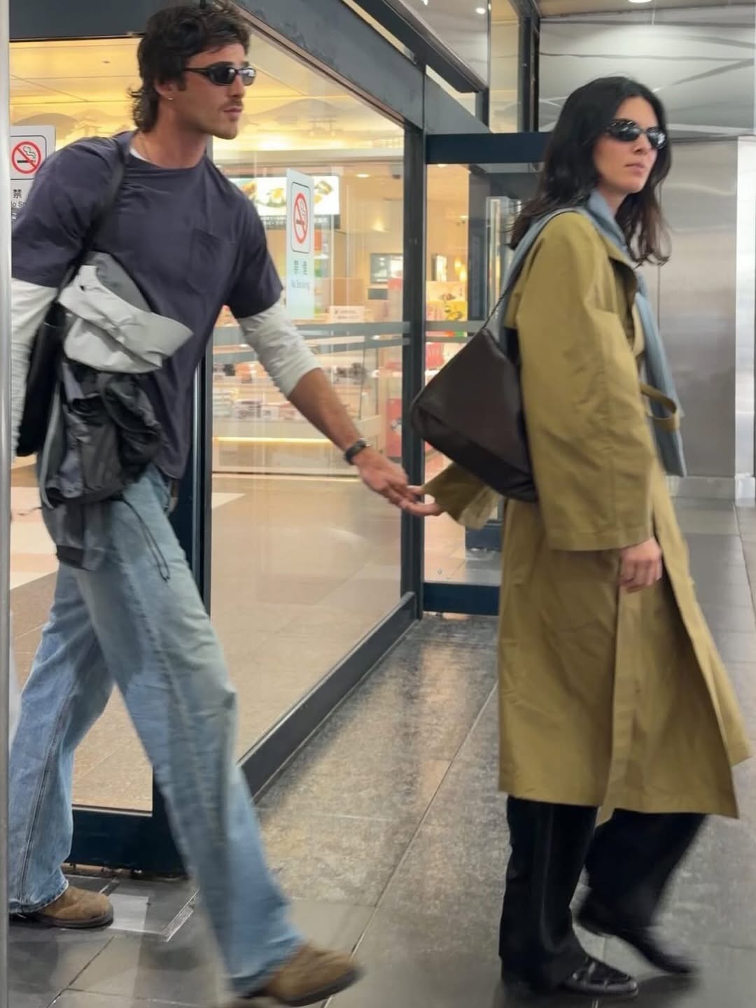 Jacob Elordi & Kendall Jenner remain loved up in Tokyo 📸@kareyyyyy @natjefff