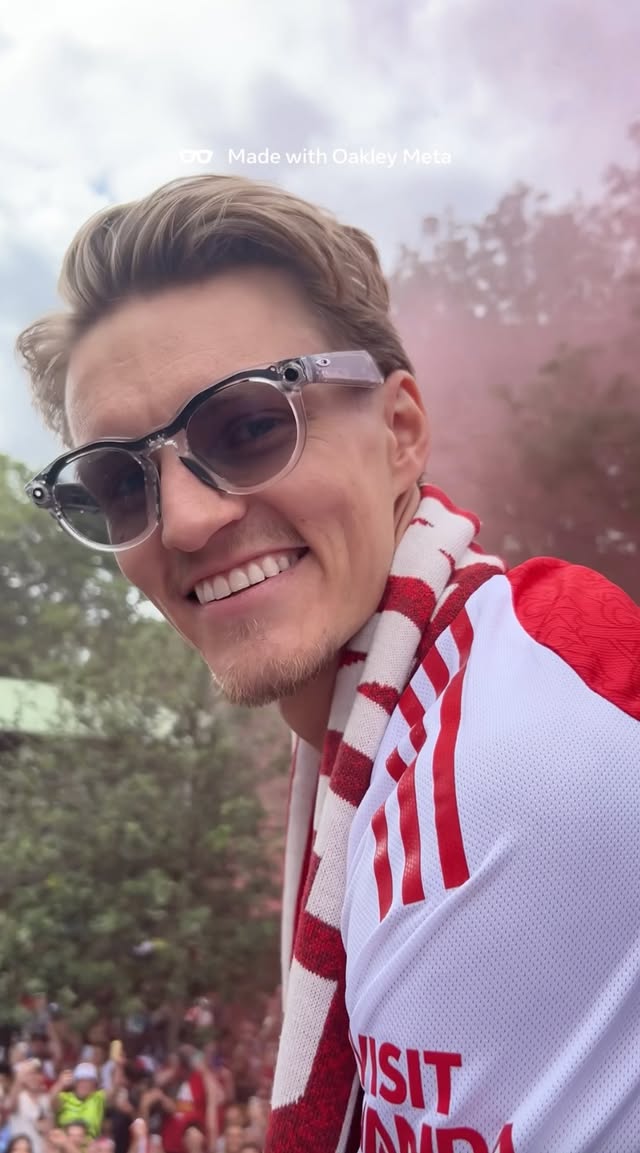 Perfect parade POV 👓

🤝 @oakleymeta
