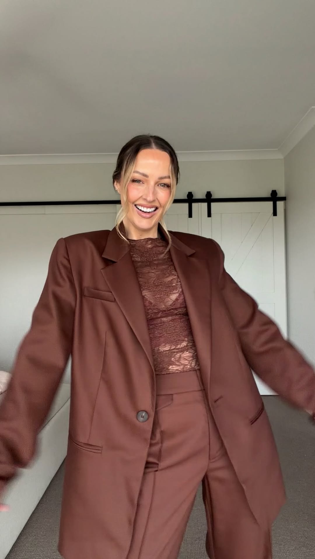 What’s your vote: ✨ Chic or 😌 Comfortable???
Love that I’ve found a brown oversized blazer that’s in stock for you guys!!!! You’re always asking me about my Shona Joy one that’s years old and no longer available well this one I think is PHENOMENAL. I’m actually obsessed 🤩 

Comment SHOP below to receive a DM with the link to this post including sizing reference on my LTK ⬇ 
https://liketk.it/6eZ56

(Some gifted items featured)
